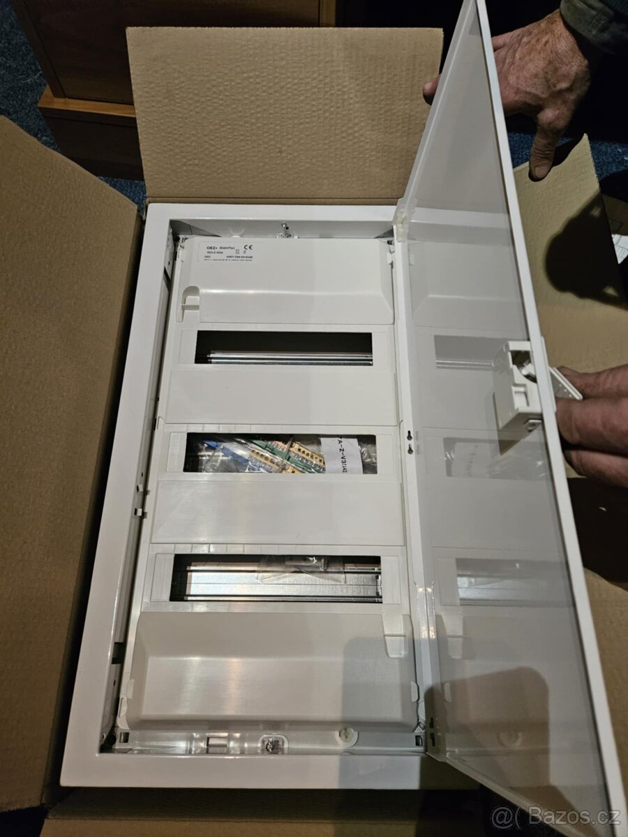 Rozvodnicová skříň OEZ 42601