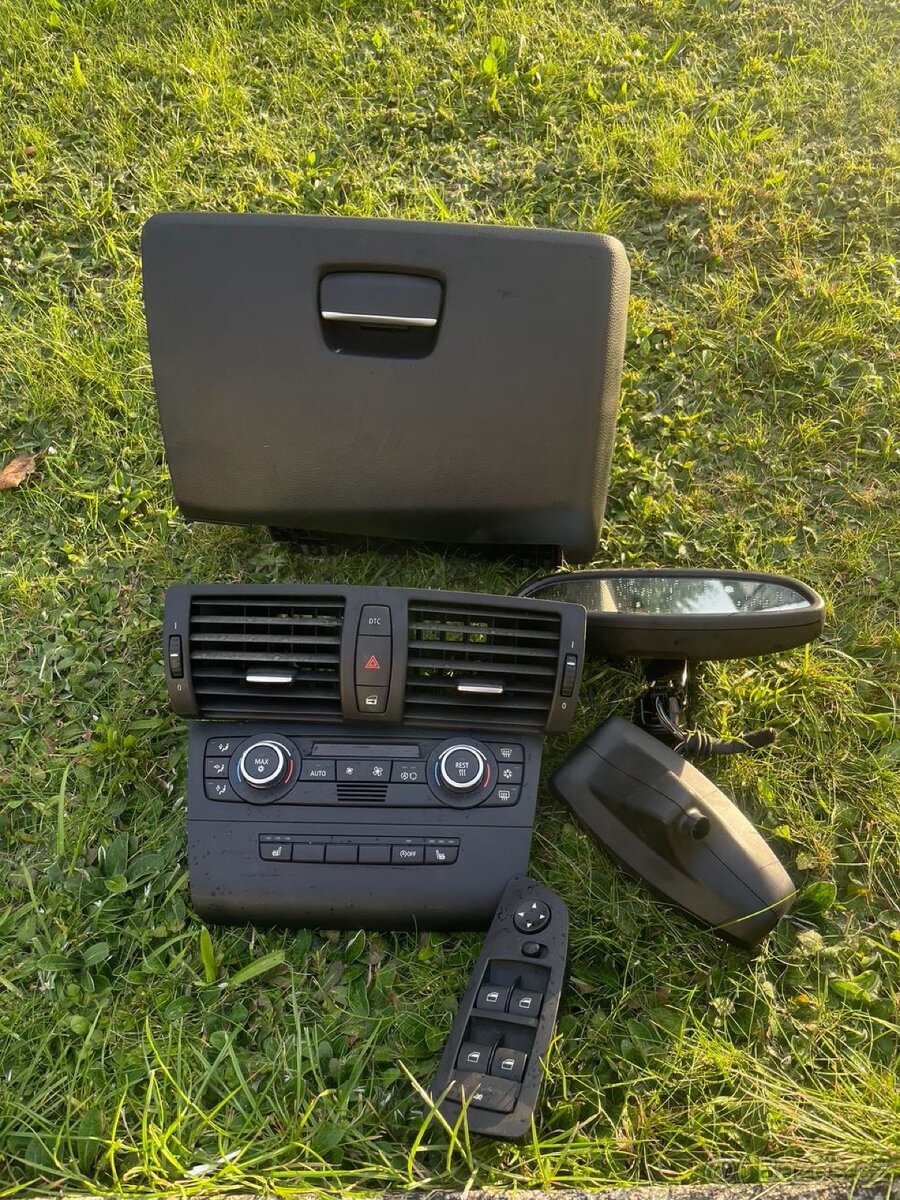 BMW e87 - interiérové díly