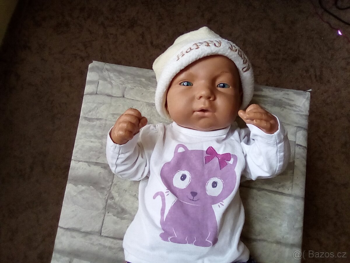 Miminko replika panenka