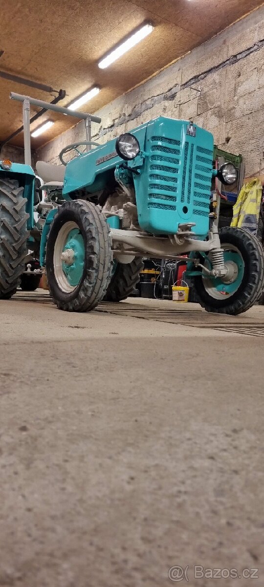 Prodám traktor mccormick