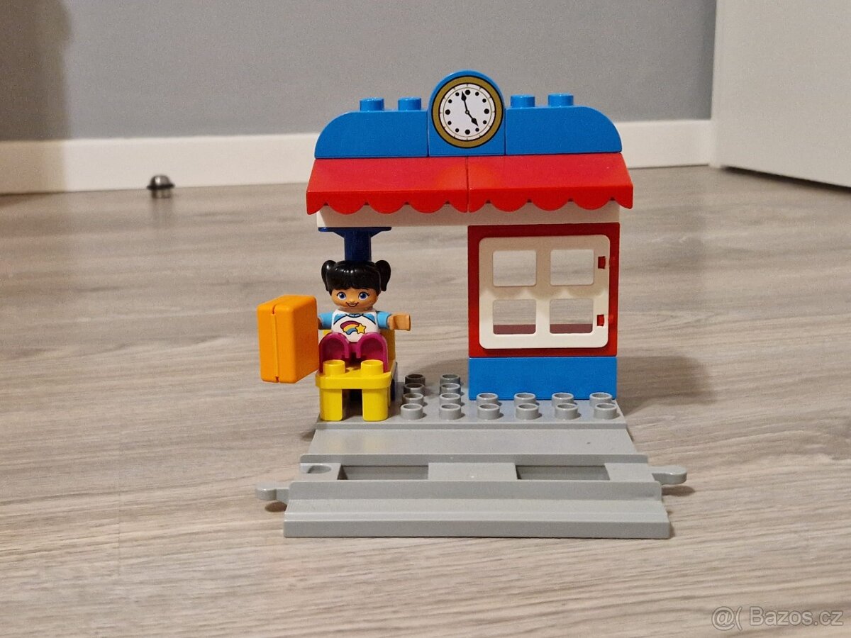LEGO DUPLO vlaková zastávka
