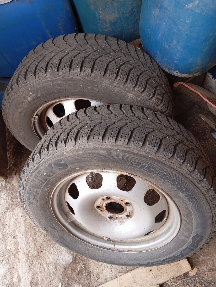 Kola Dacia duster 215/65 R16