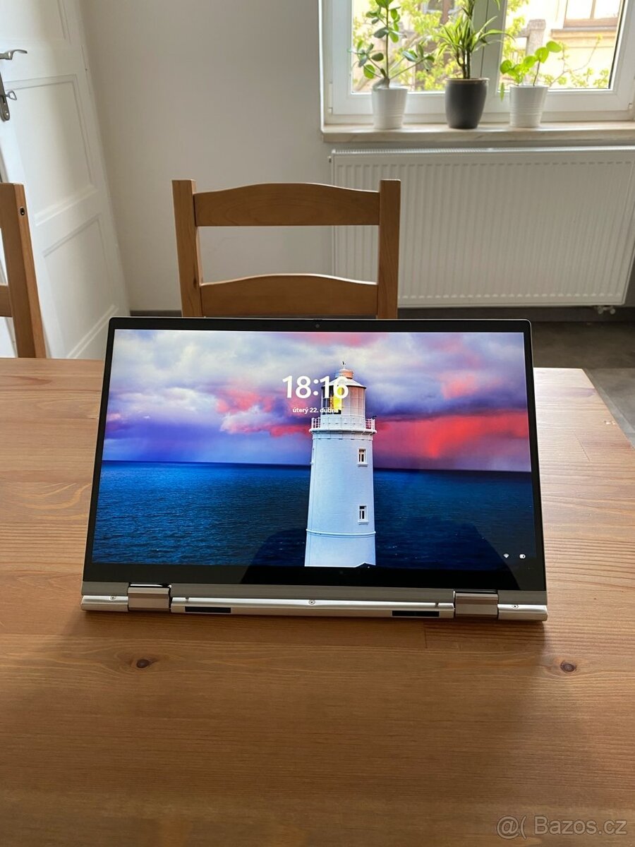 Lehký, malý, dotykový – Dell Inspiron 2in1 / 13.3" / 1,3 Kg