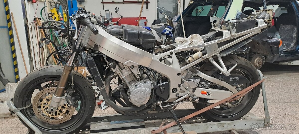 Honda cbr 900rr