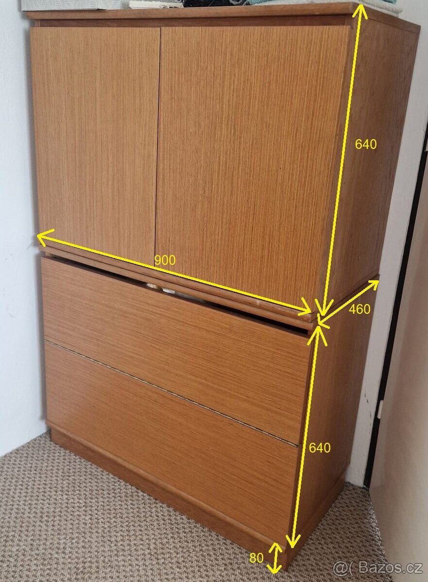 dřevěné skříně, komoda a peřináč