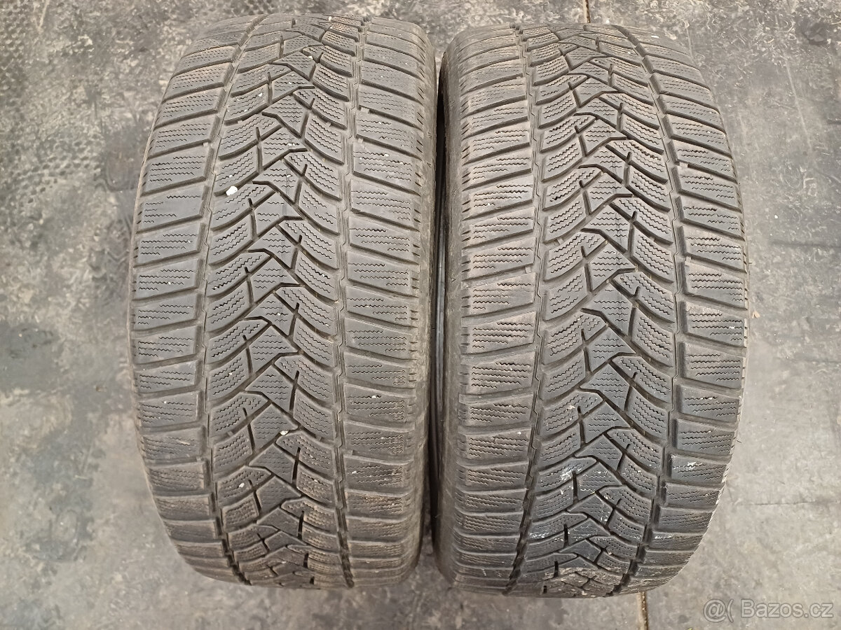 Zimní pneu Dunlop 235/45/18 98V