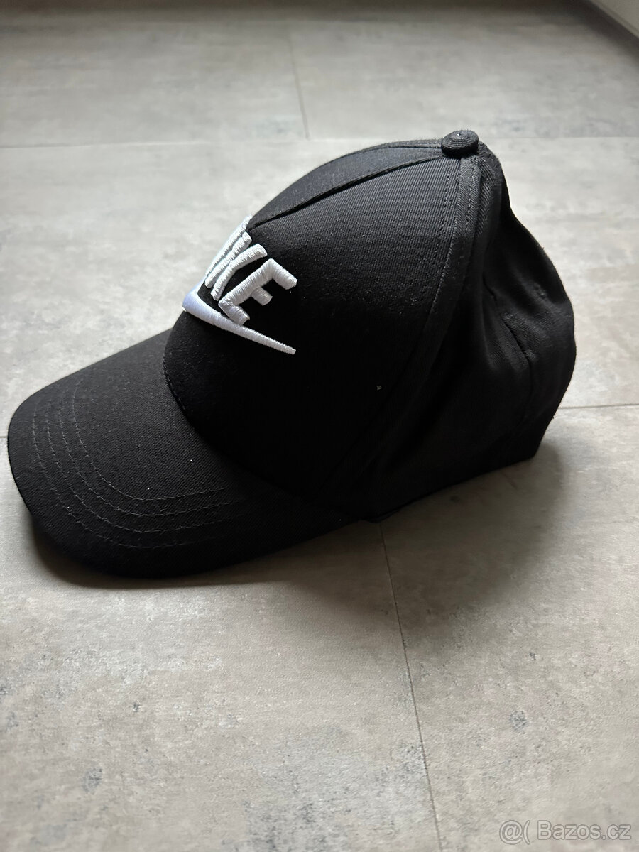 Nová kšiltovka Nike