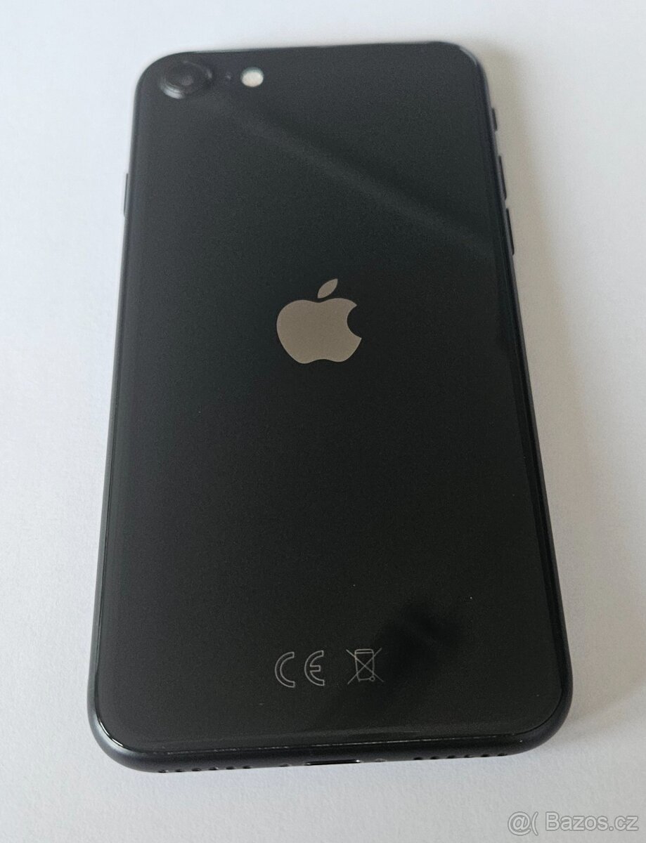 iPhone SE 2020 v hezkem stavu