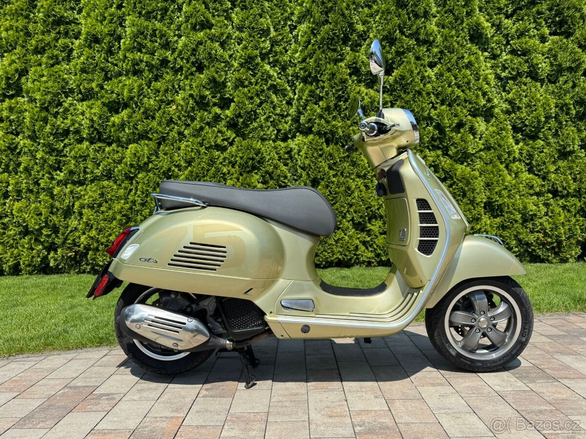 Vespa GTS 125 Supertech iget 75th Anniversary