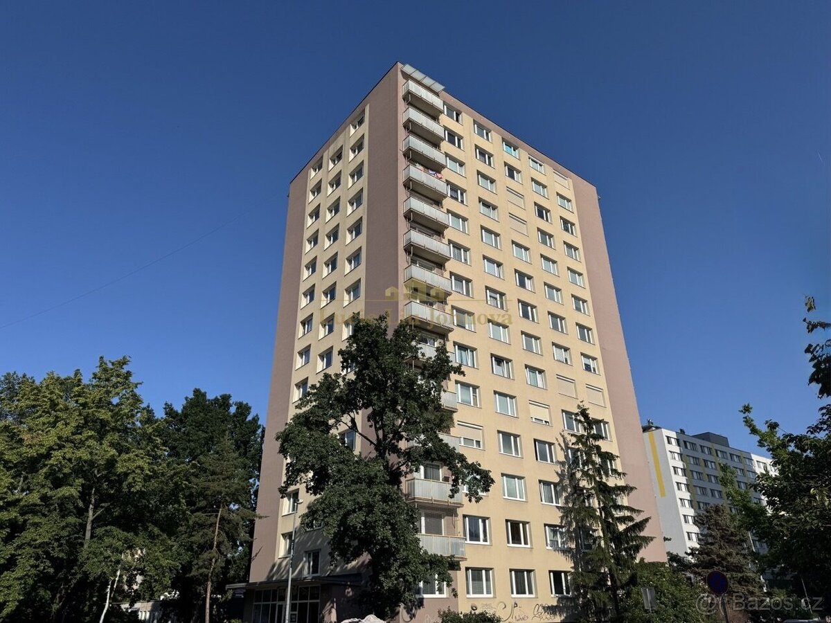Prodej bytu 3+1, balkón, OV, 71,7 m2, ulice Počernická, Prah