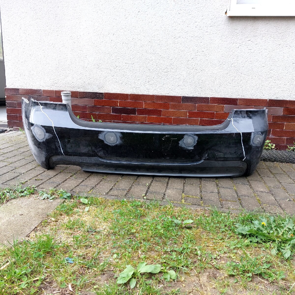 E90 zadni naraznik
