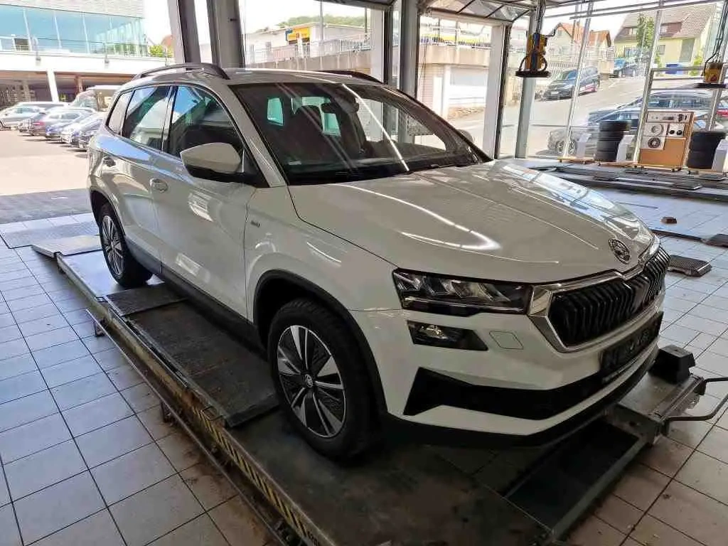 Škoda Karoq 2.0TDI 110kw,webasto,virtual,kamera,kessy,matrix