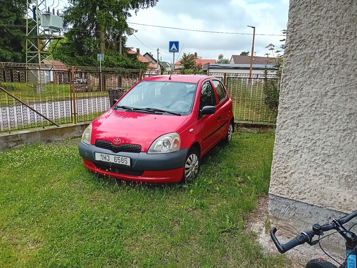 Prodám Toyotu Yaris 1,0l