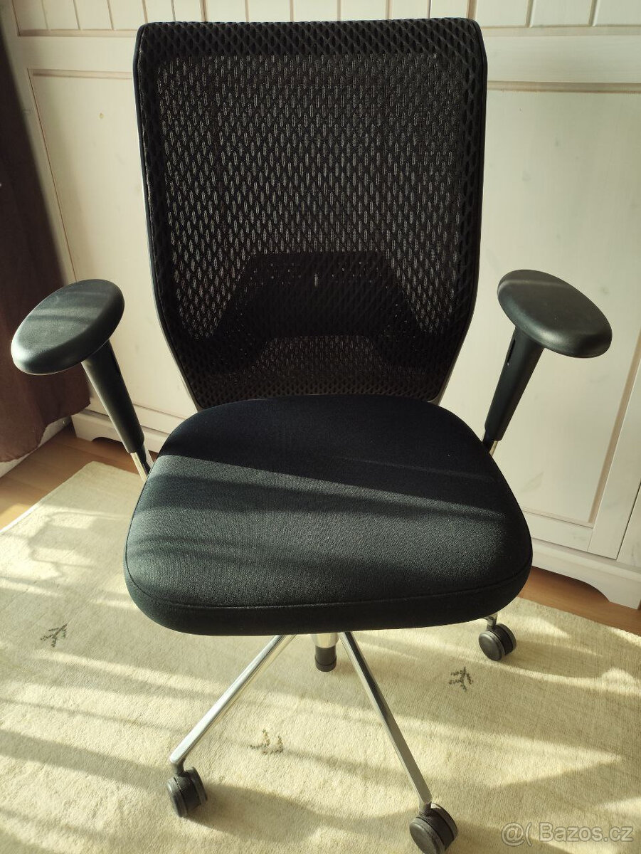 Kancelářská židle - Vitra ID Mesh Diamond