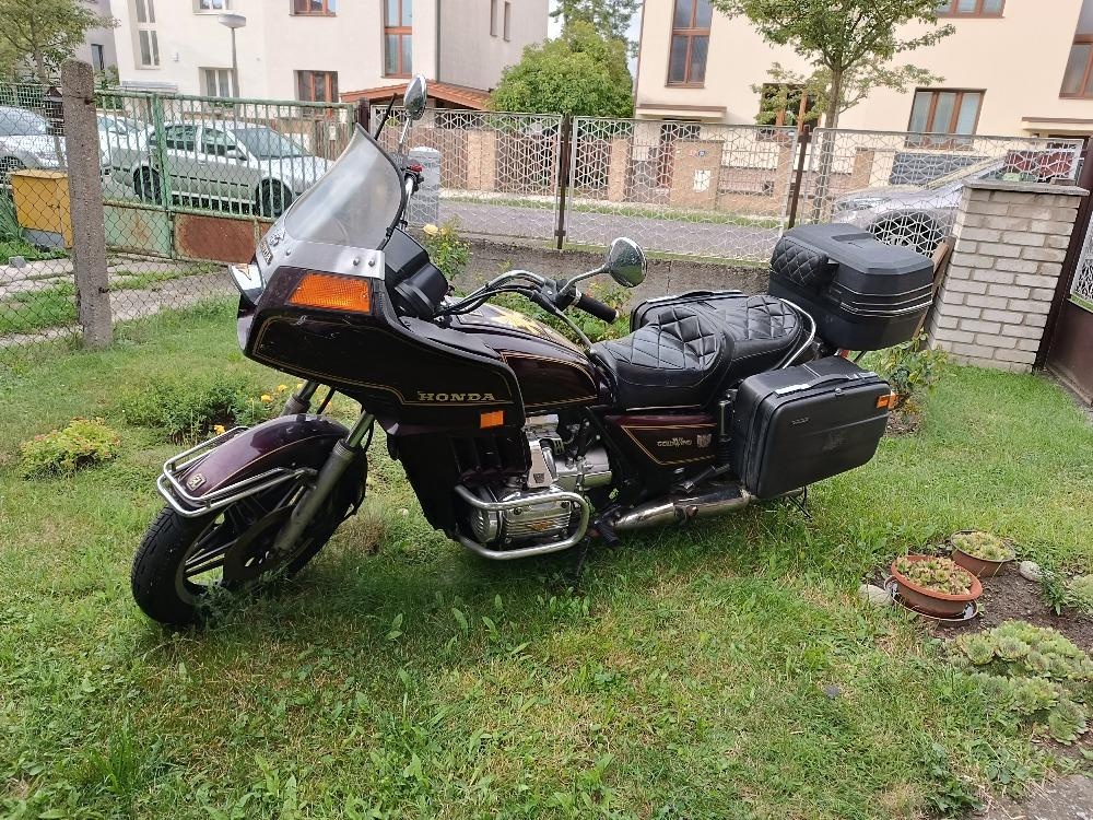 Honda GL 1100 GoldWing v původním laku