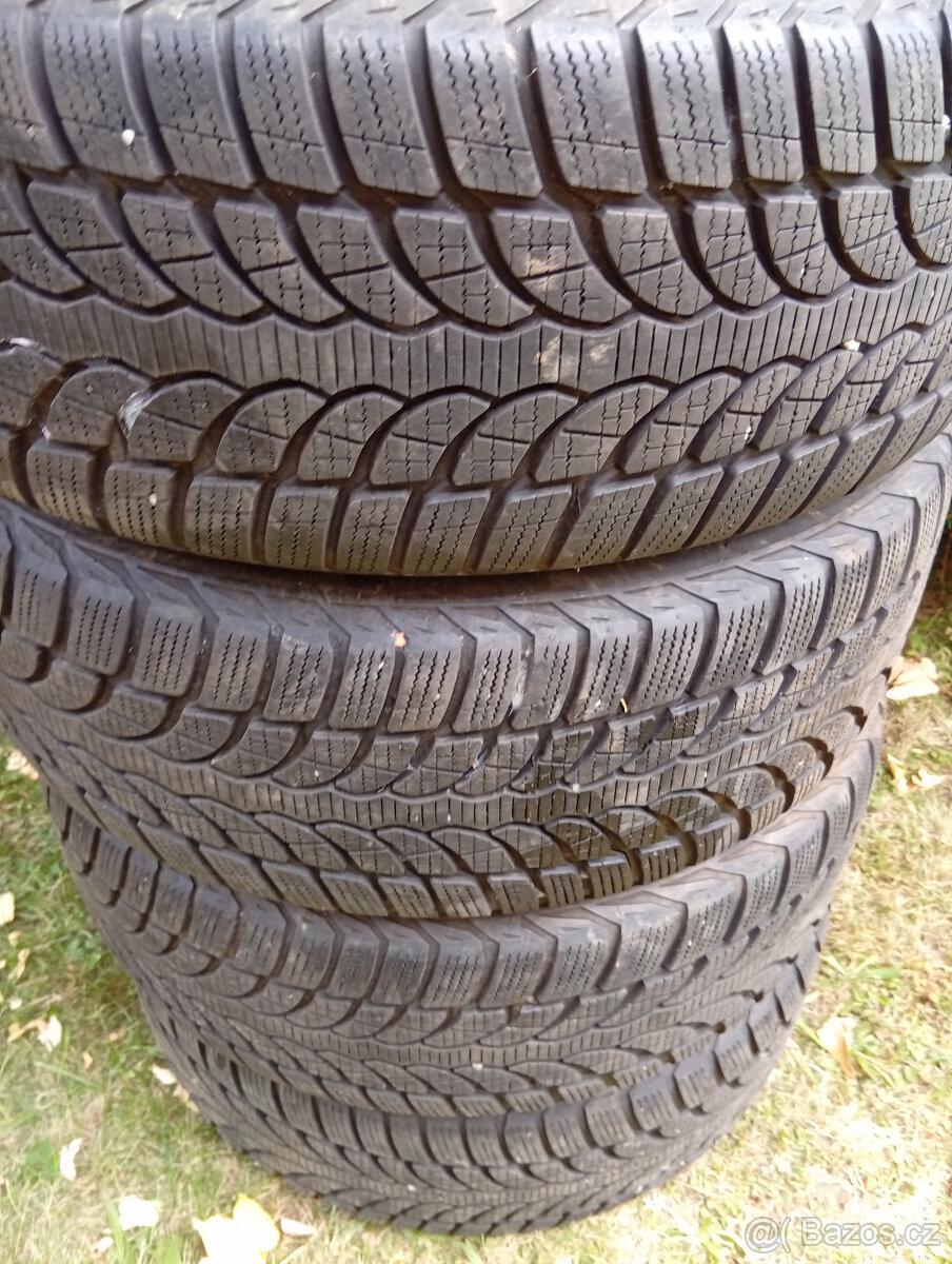 REnault Espace IV. zimáky BRIDGESTONE 225/55/17,vzorek 8mm