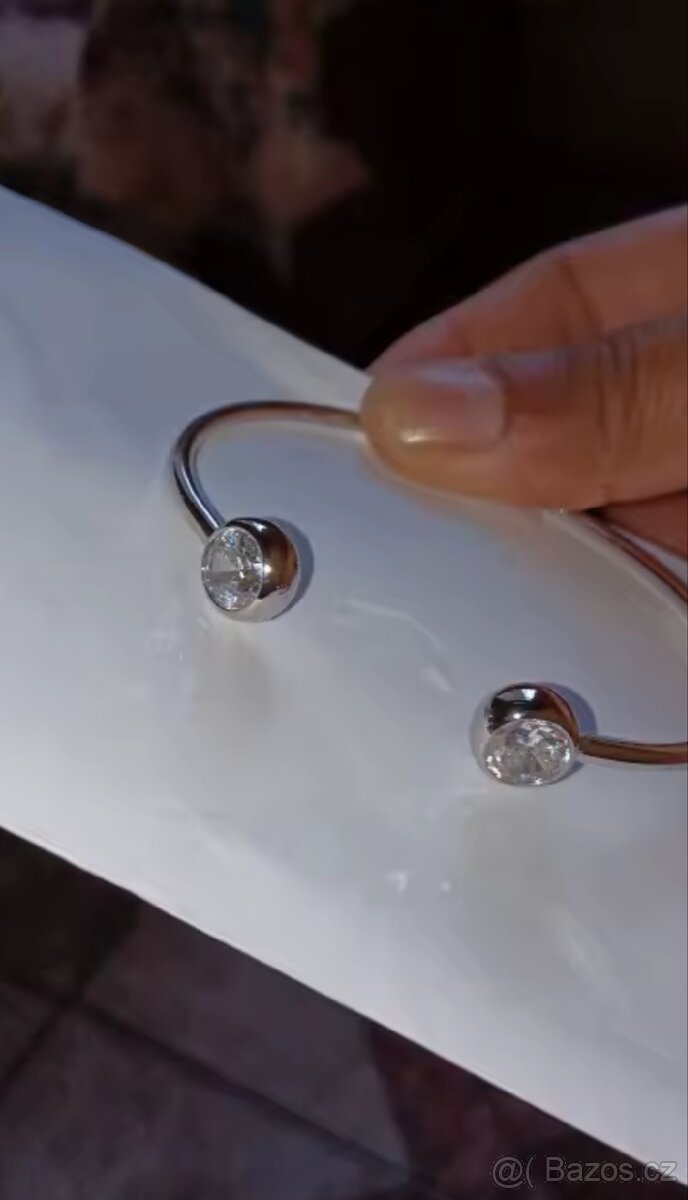 Nový dámský stříbrný náramek otevřený 925 třpytivý