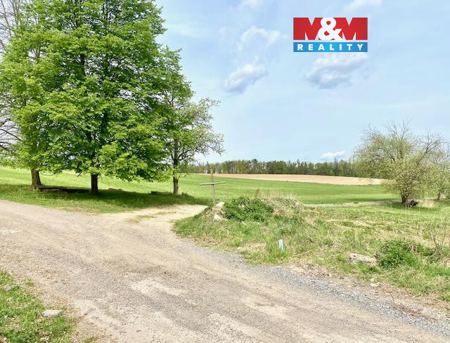 Prodej pozemku k bydlení, 992 m², Ostředek