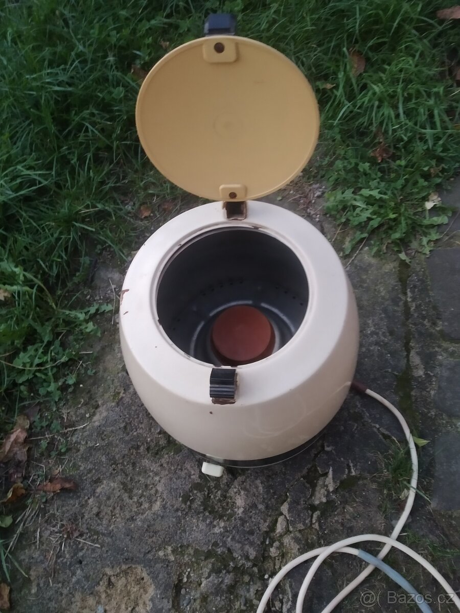 Prodám elektrickou ždímačku na prádlo KLAD