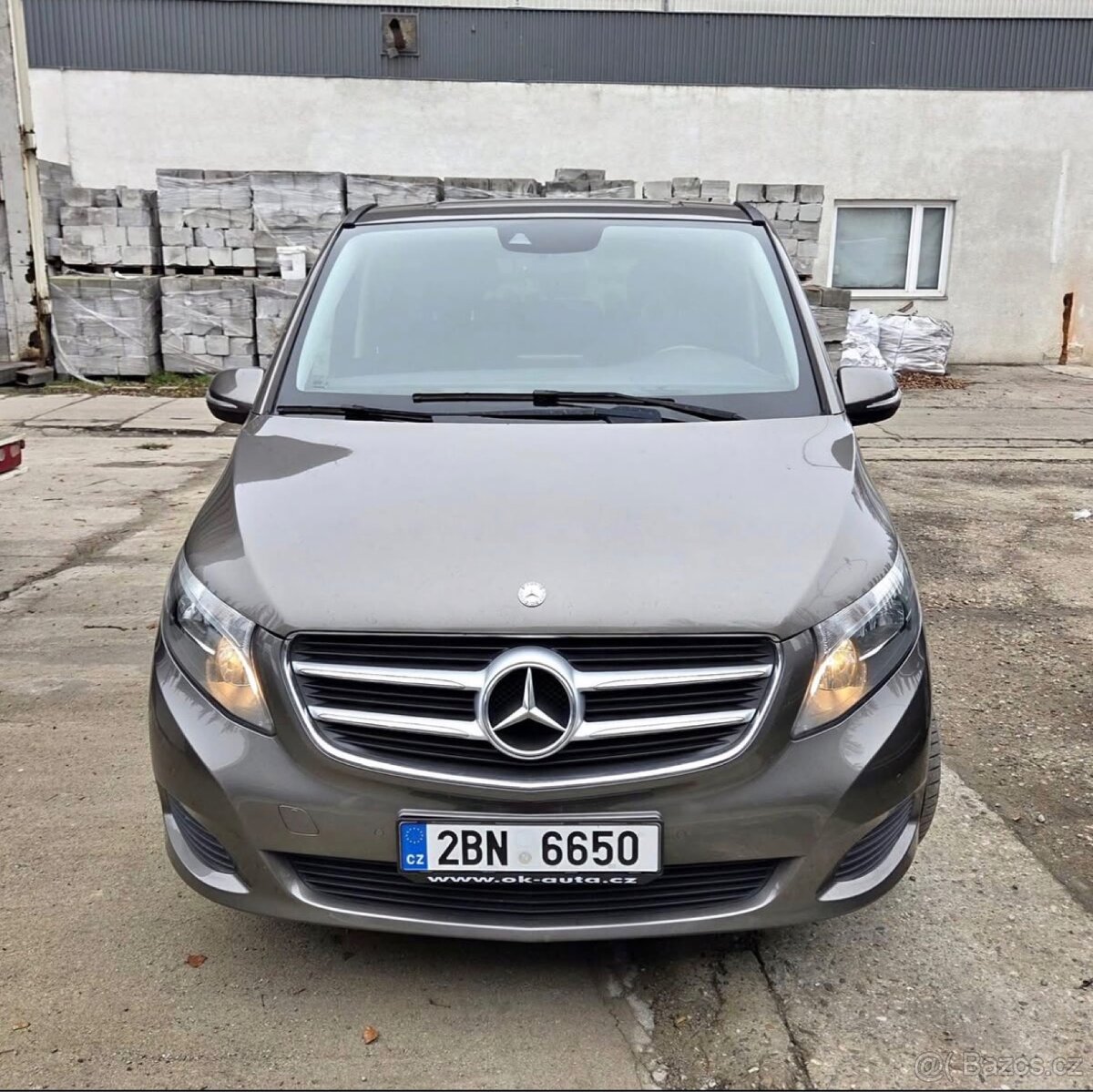INZERÁT – MERCEDES-BENZ V 220 CDI (2014) – MANUÁL