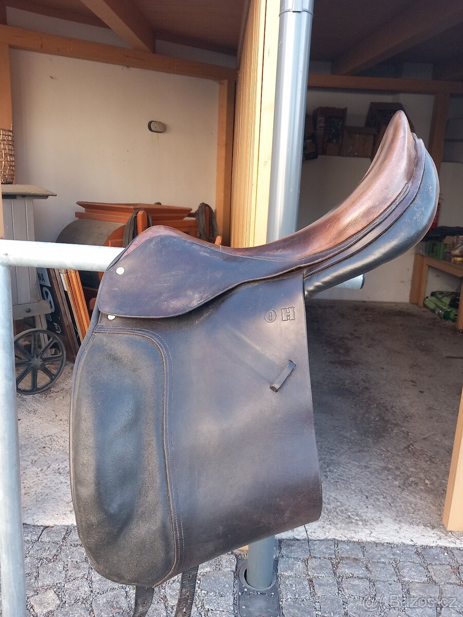 Drezurni sedlo Spirig pro vysokeho jezdce