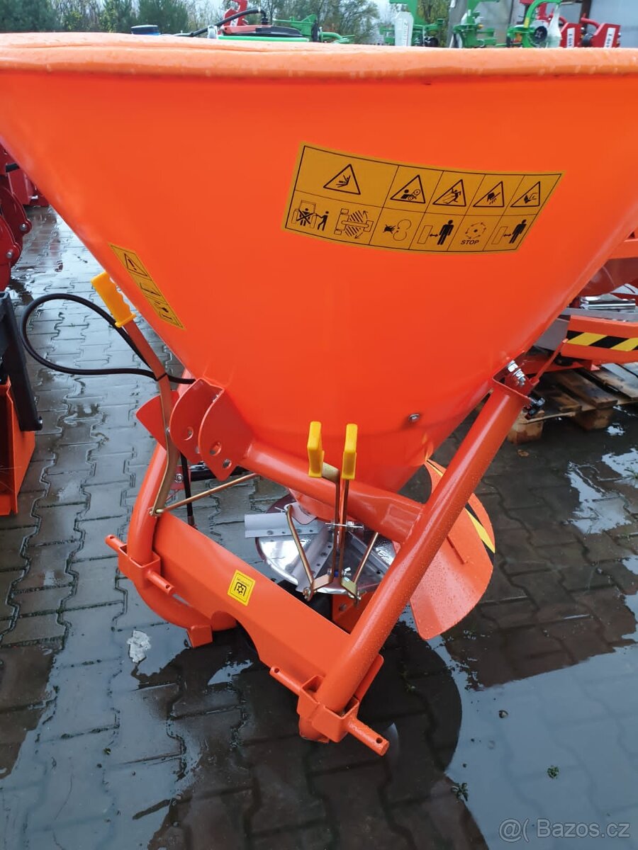 Rozmetadlo - posypovač