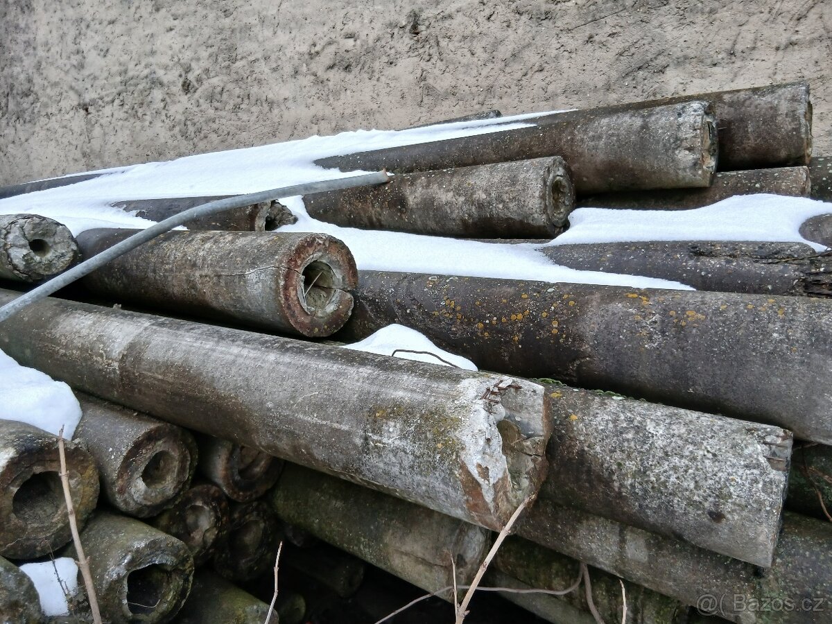 Prodám železobetonové sloupy