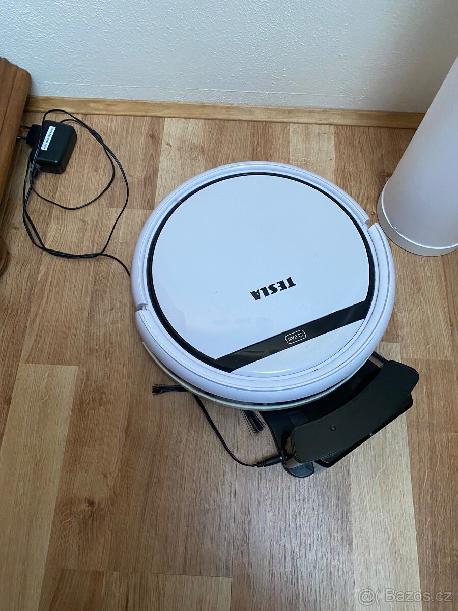 Robotický vysavač Tesla RoboStar T40 – plně funkční