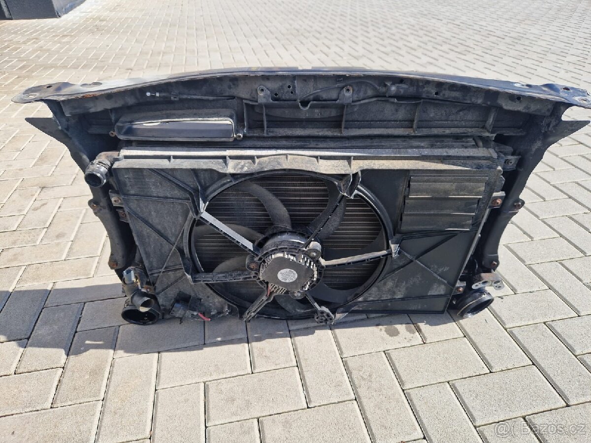 Chladičová stěna octavia 2 FL 2010