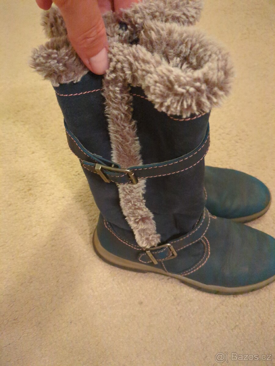 Dívčí kozačky vel 34