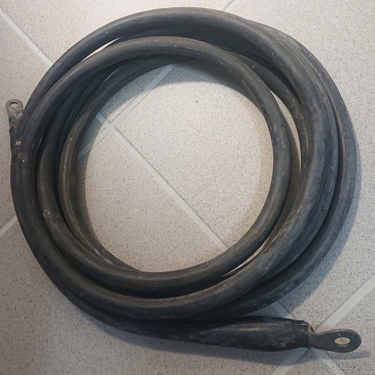Silový kabel
