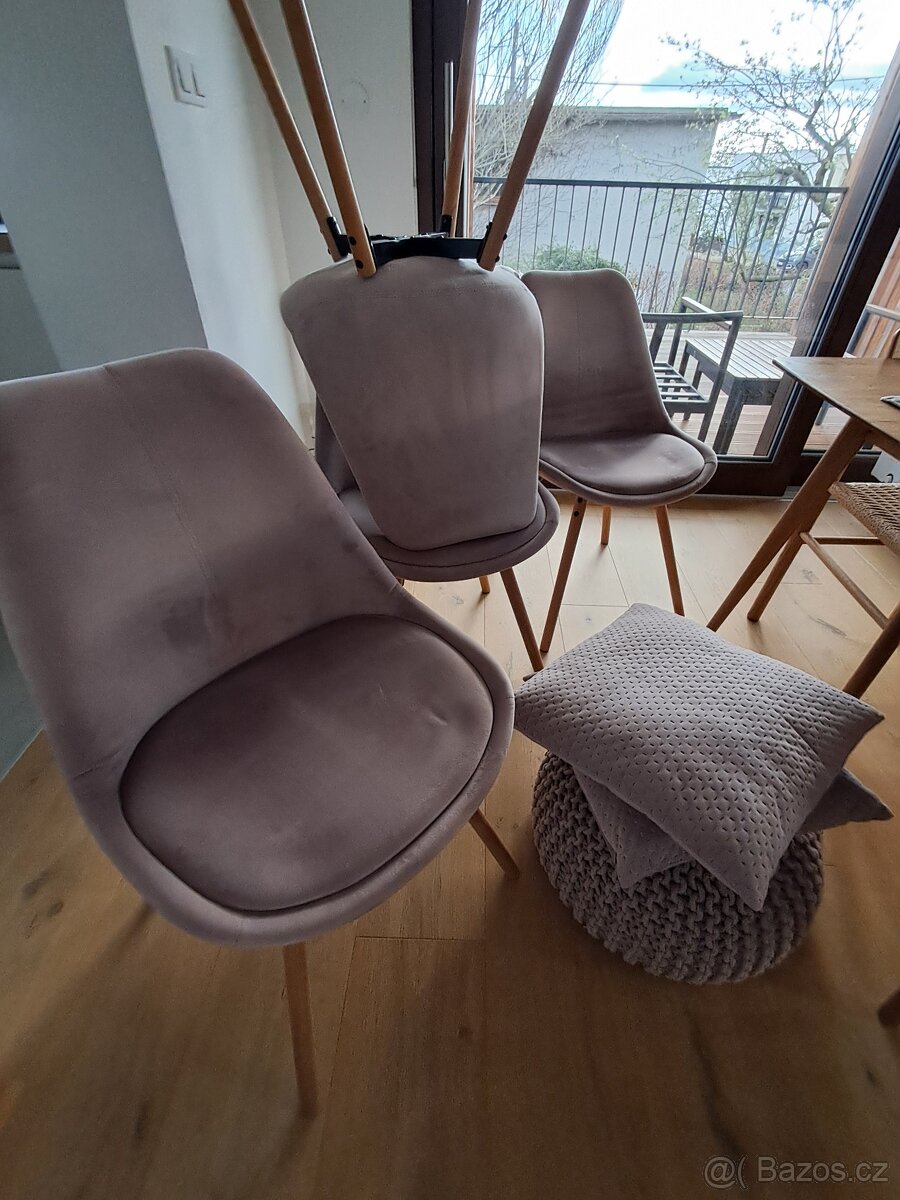 Polstrované jídelní židle + taburet