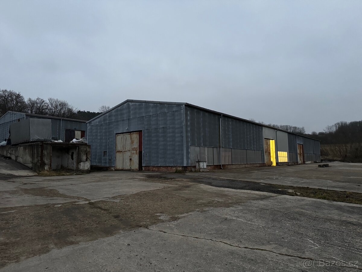 Pronájem skladu 270 m2