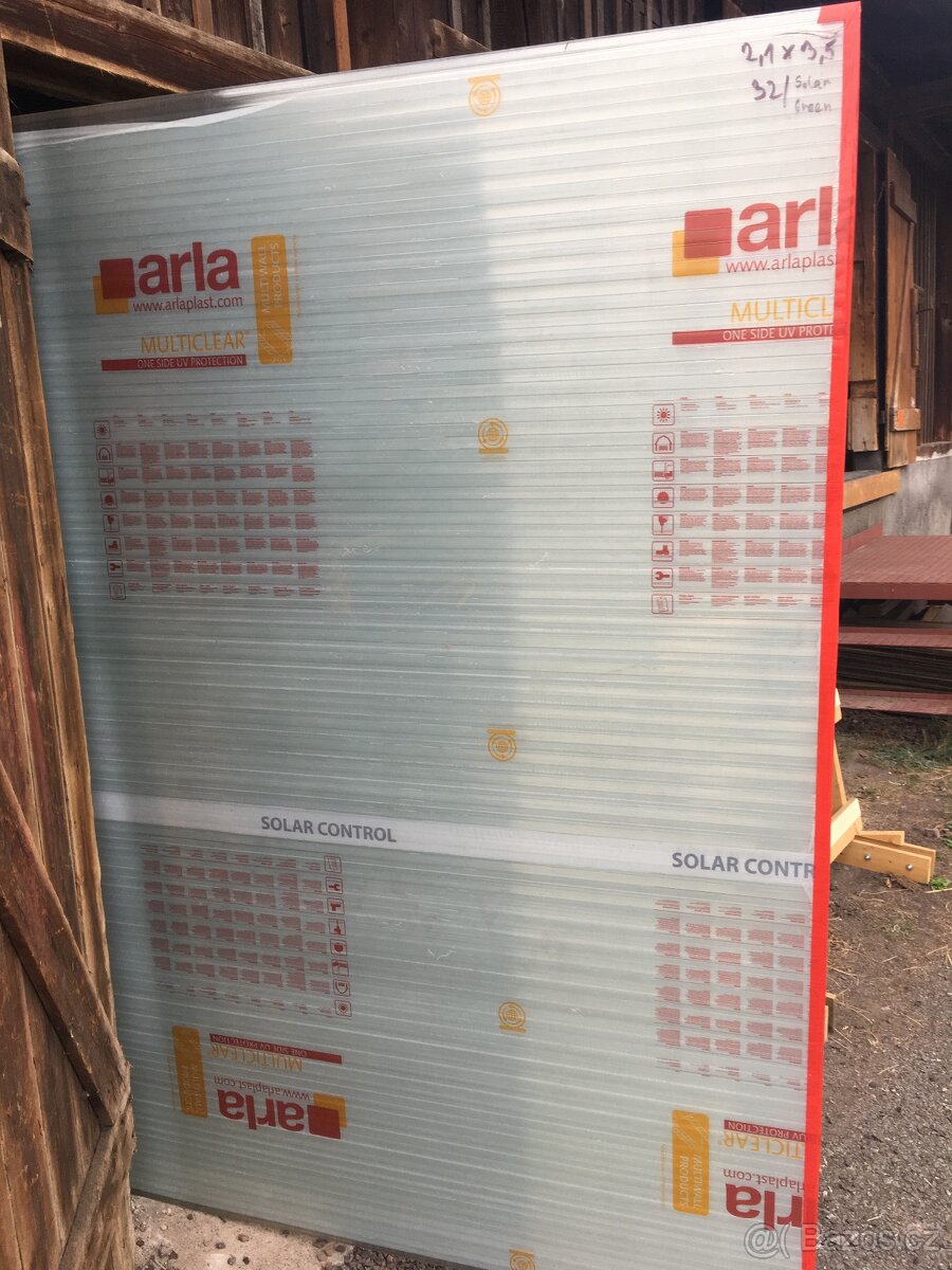 Komůrková deska solar green síla 32mm 2,1x3,5m