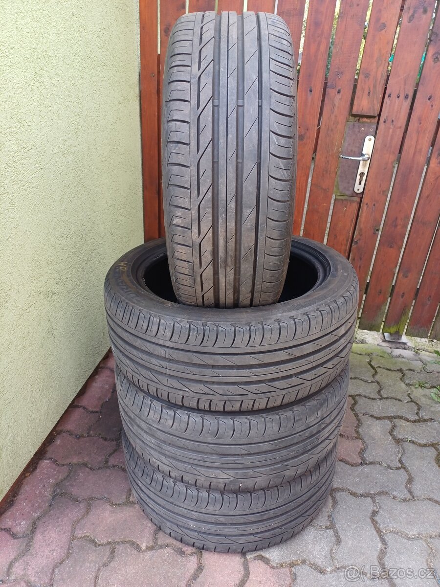 Prodám sadu letních pneu 225/45R17 Bridgestone
