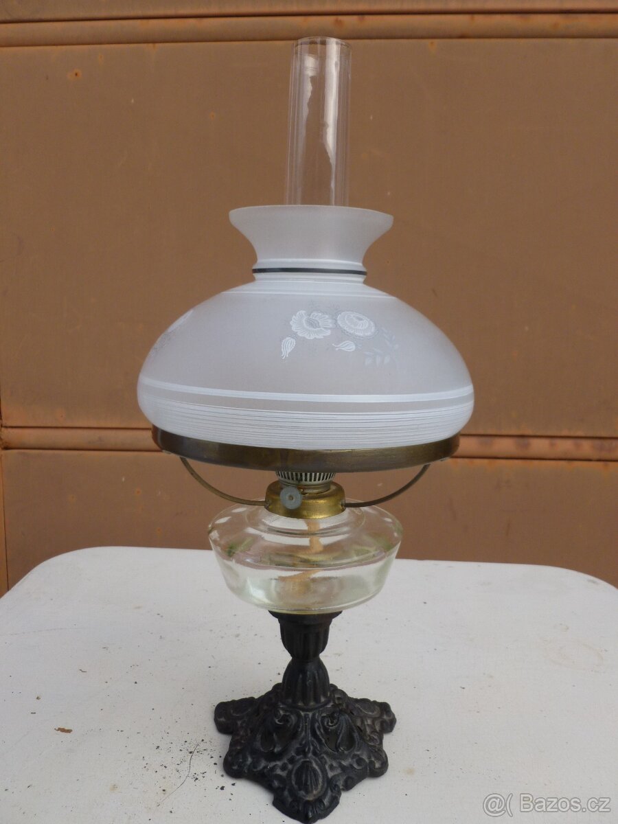 Stará petrolejová lampa