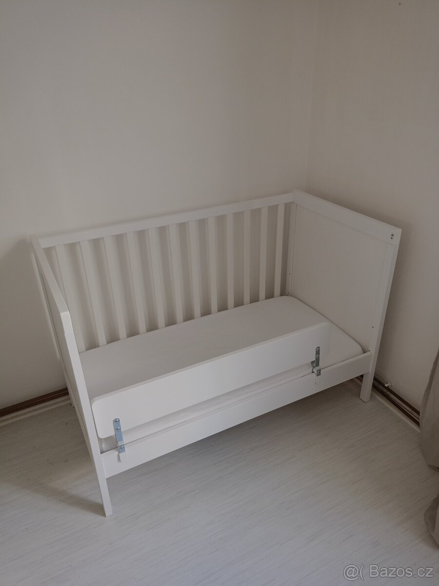 Dětská postýlka Ikea Sundvik + matrace