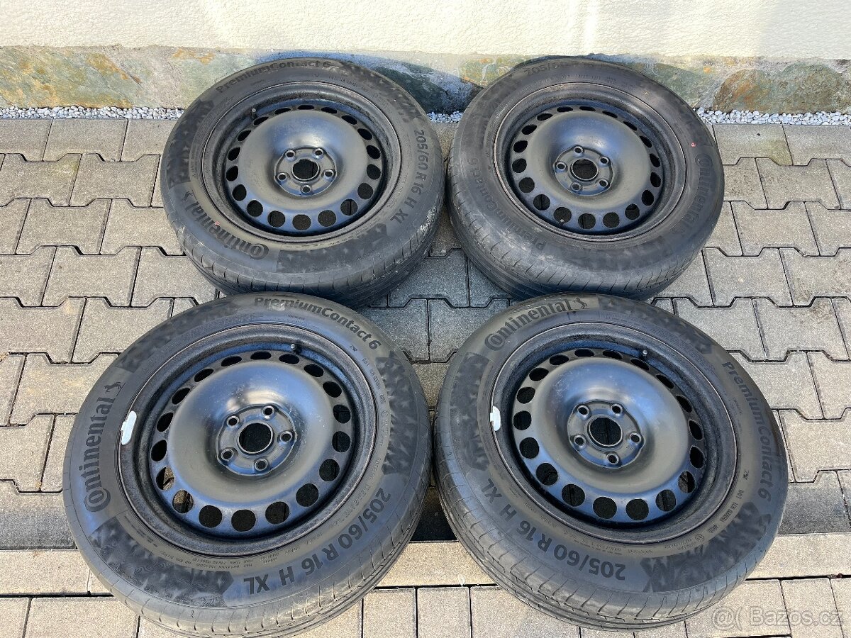 4x plechové disky 5x112 R16, letní pneu 50%