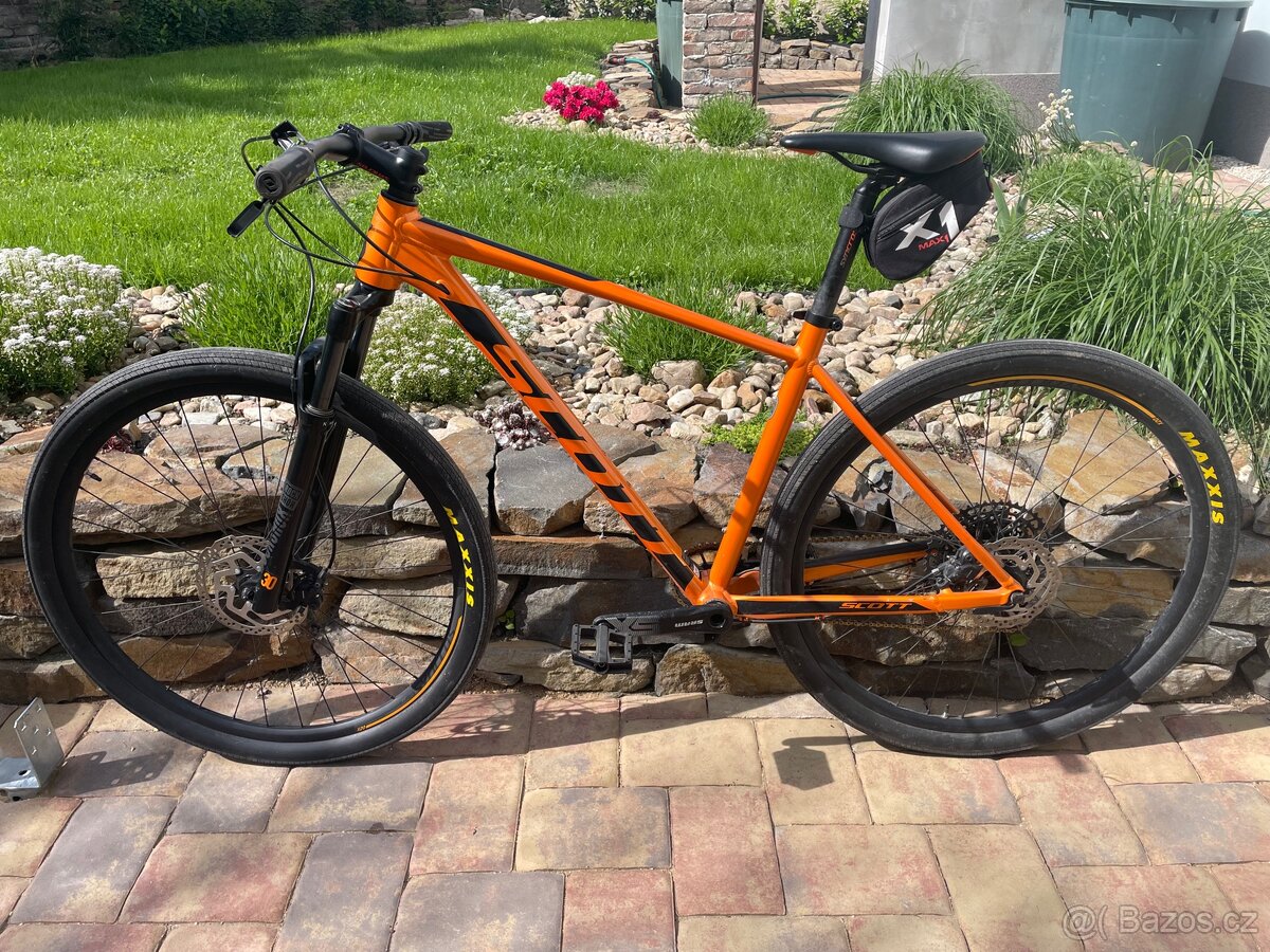 Scott Scale 970, vel. L (175-185cm)