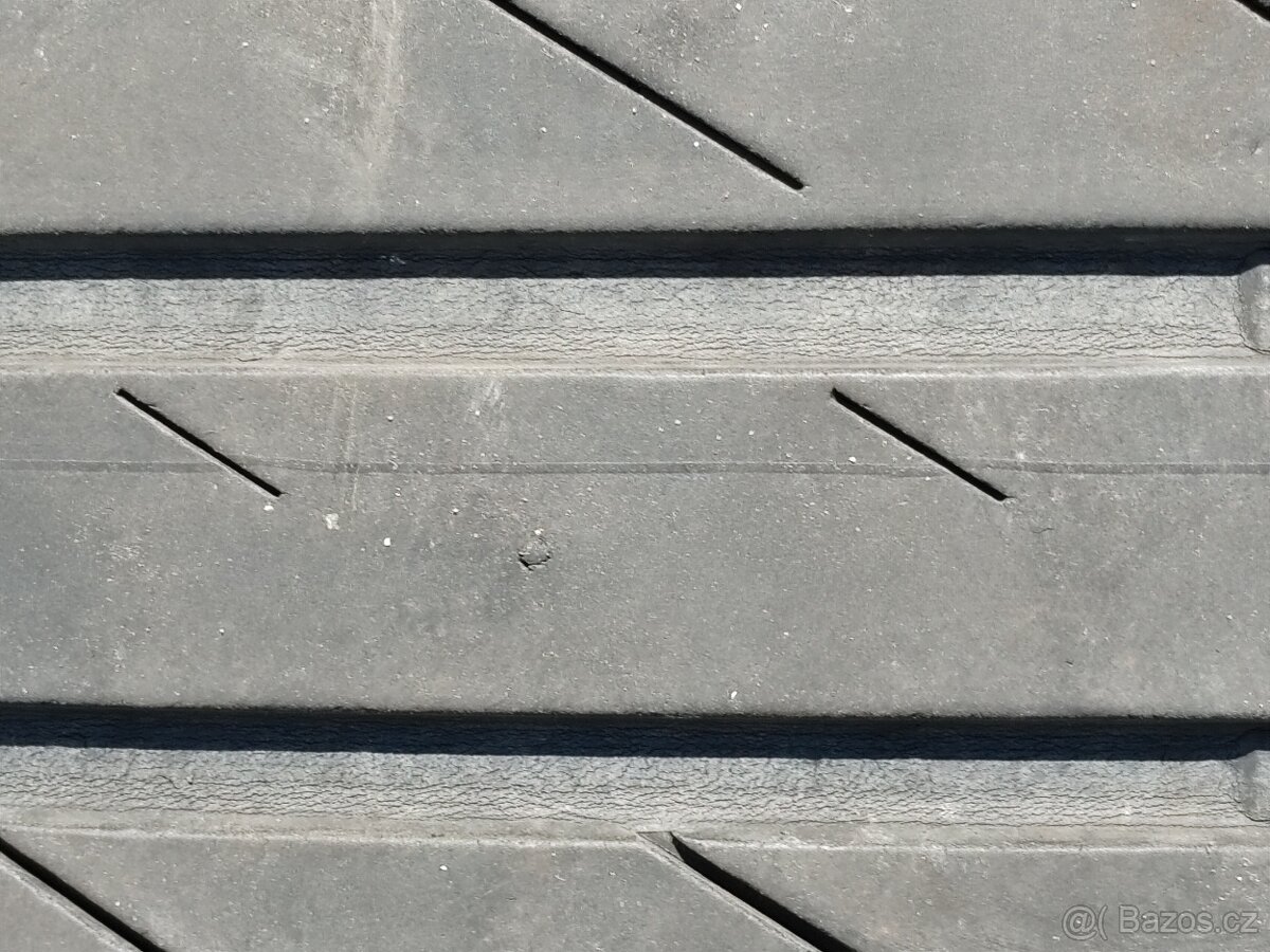 205/55/17 - BRIDGESTONE letní pneu - 2 ks