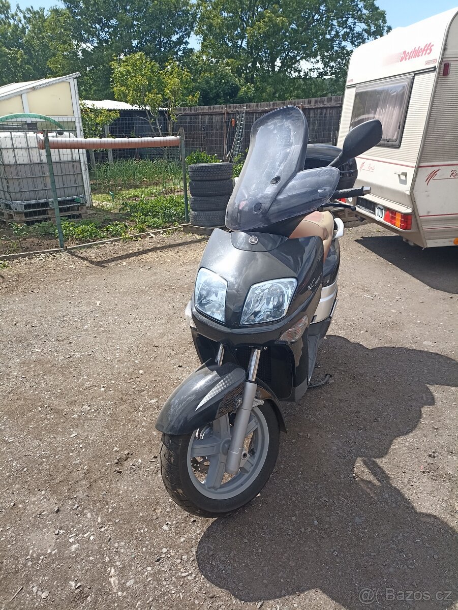 Yamaha versity 300