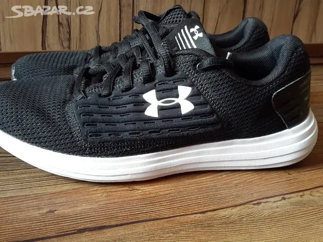 Boty UNDER ARMOUR
