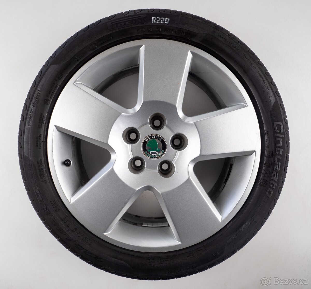 Škoda Superb - Originání 17" alu kola - Letní pneu