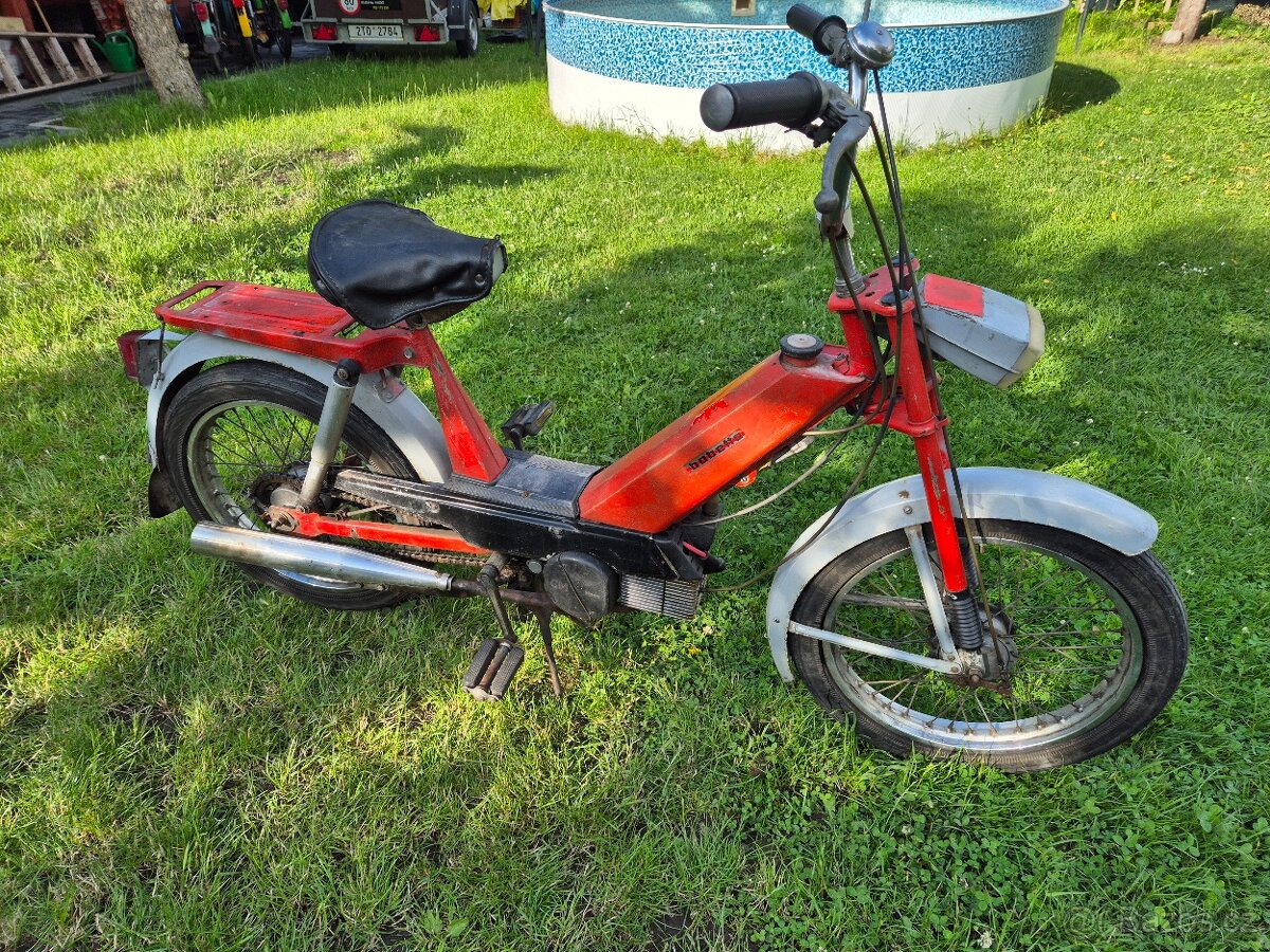 Babetta 207, s kartičkou, červená původní 8.