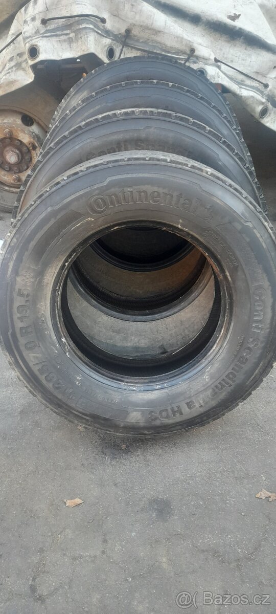 Pneu 285/70 R19,5 Continental - 4 kus