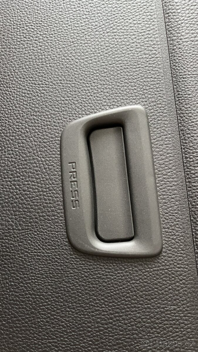 Roleta kufru passat b7