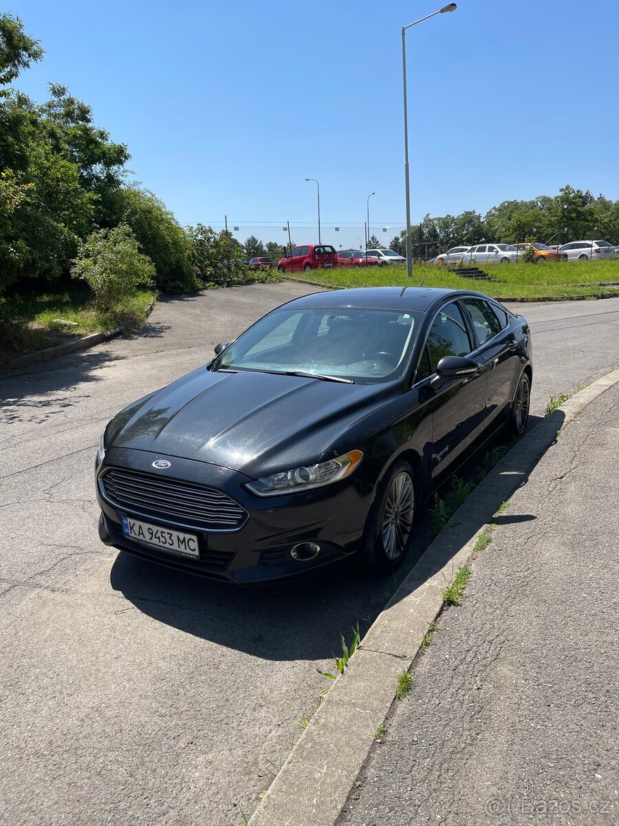 Prodam Ford Fusion Haybrid 2013