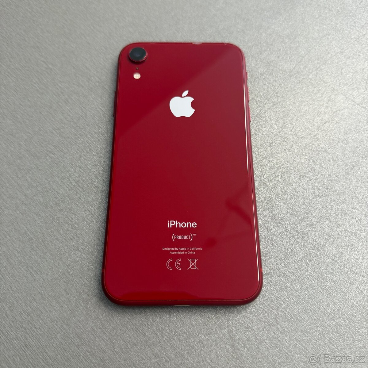 iPhone XR 64GB červený, 12 měsíců záruka