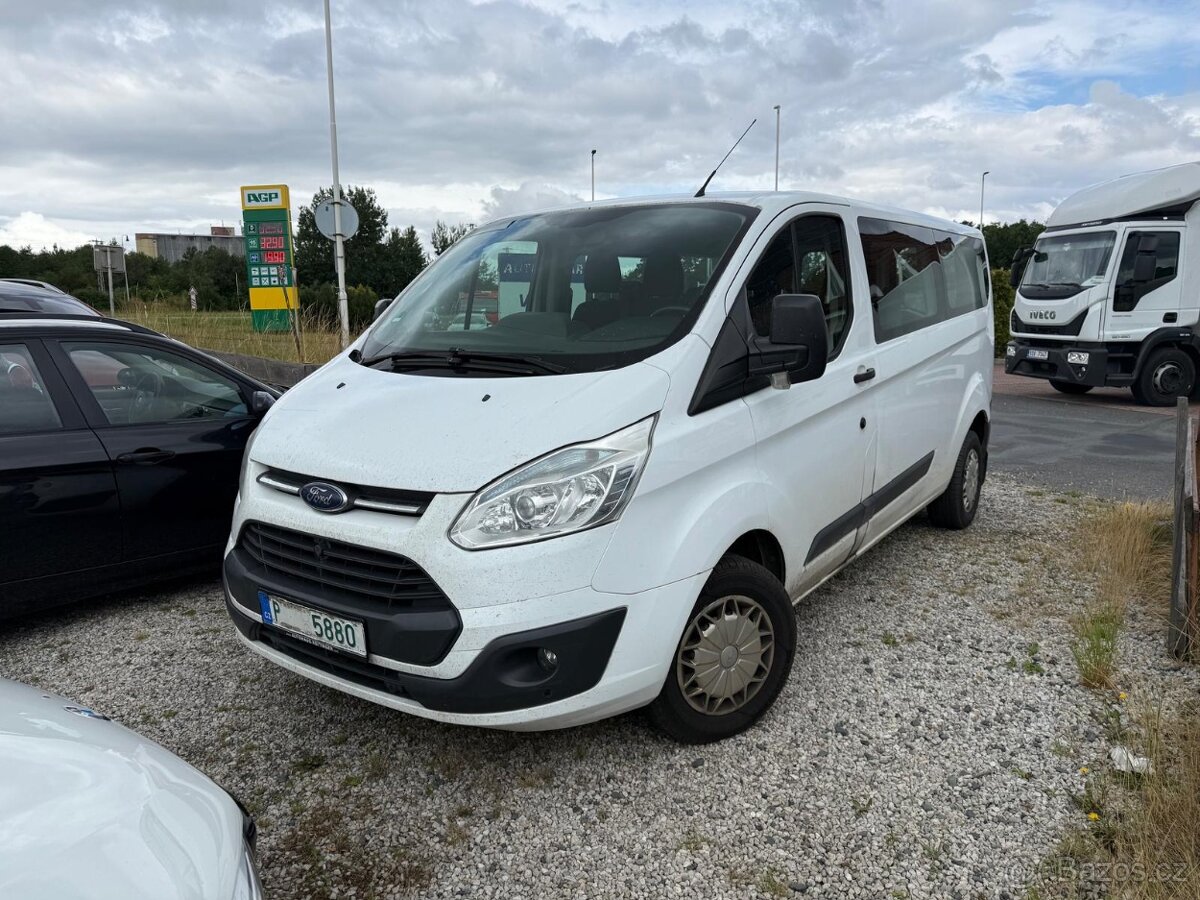 Ford Transit Custom 2,2 TDCi 92 kw,03/2014.9 míst,Klima