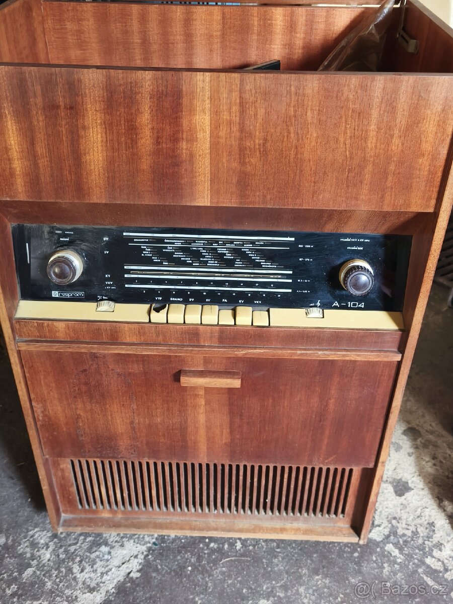 Staré gramo rádio